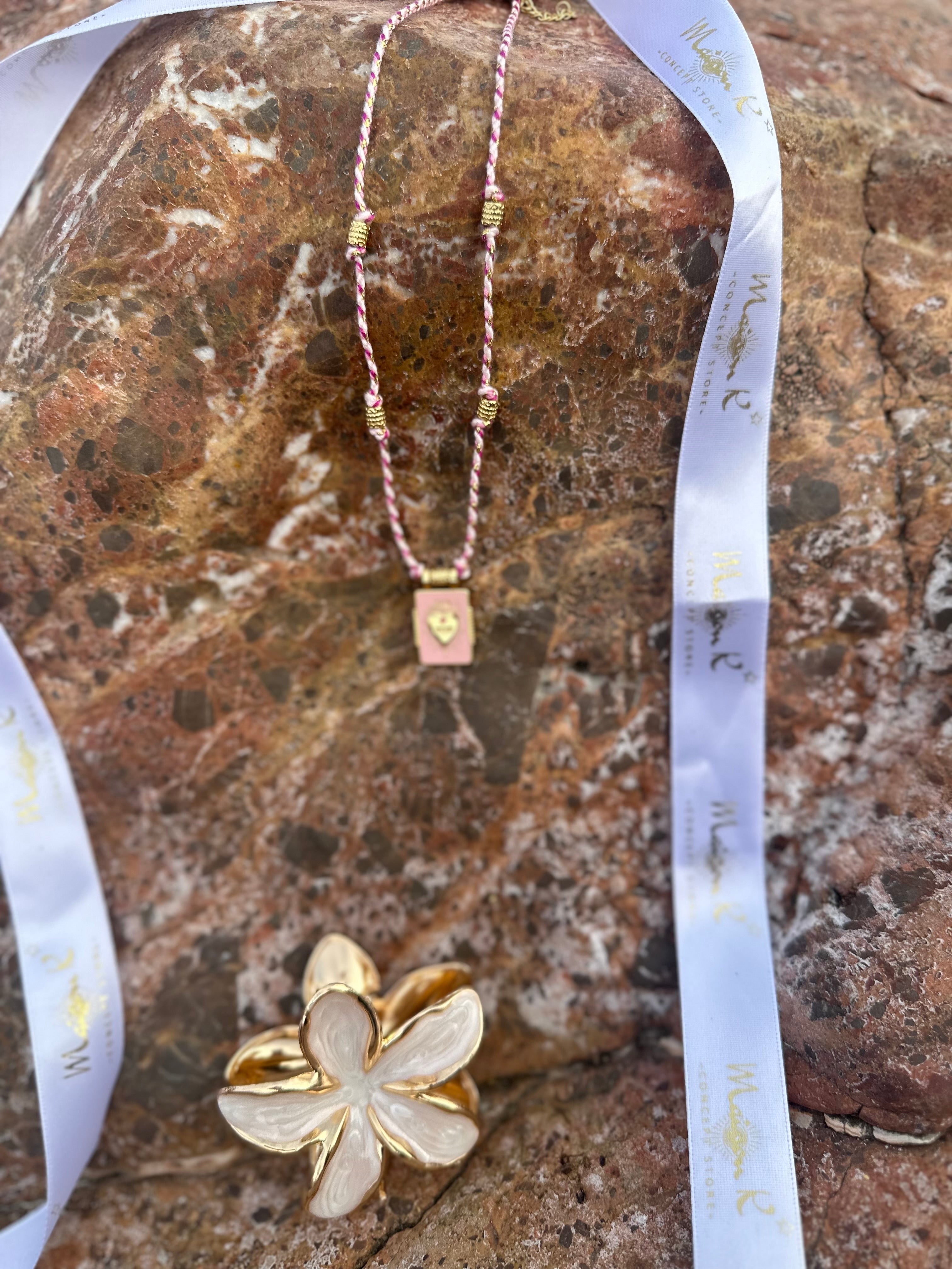 Collier Rosa
