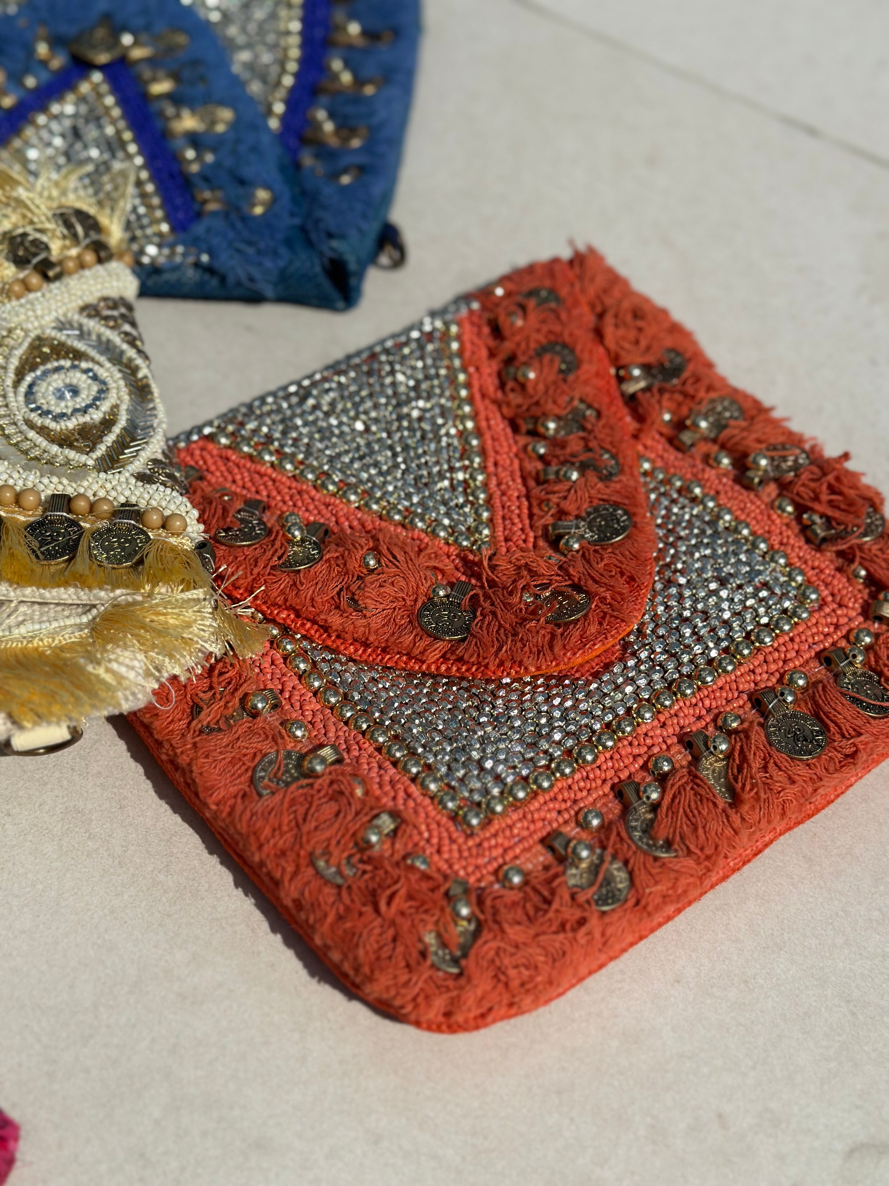 Pochette Naya